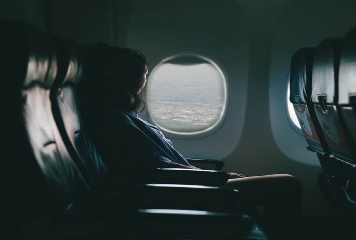 Why pilots and co pilots can never eat the same meal in Airplane