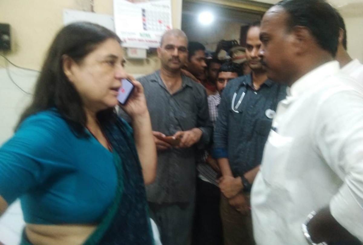 maneka gandhi arrives in sultanpur, direct interact will people of two derzon villages