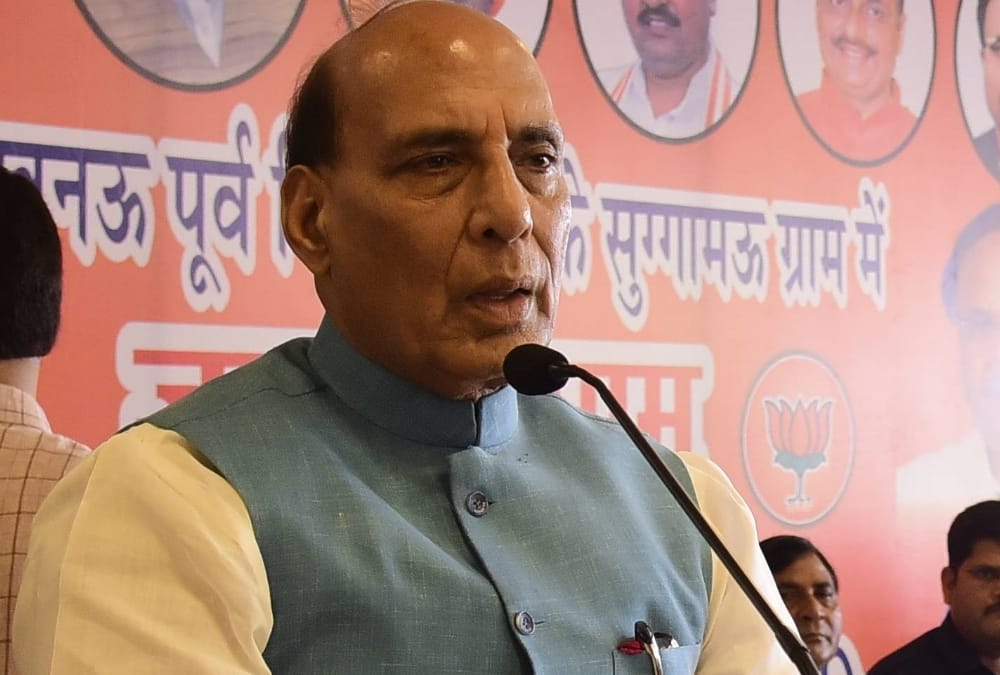 Defence Minister Rajnath Singh speaks on congress for opposing removal of 370.