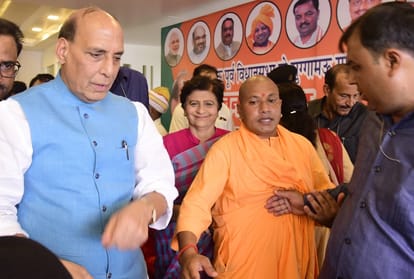 Defence Minister Rajnath Singh speaks on congress for opposing removal of 370.