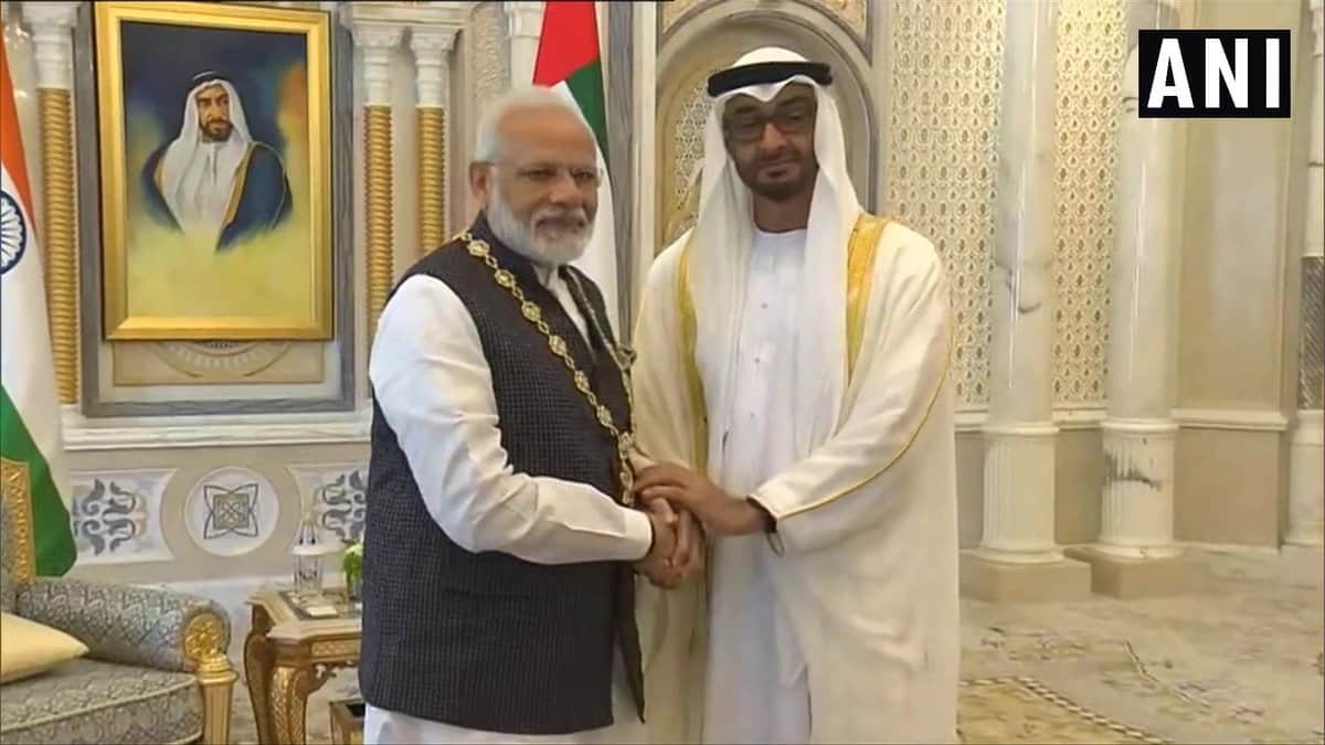 Awards from muslim countries to PM Modi tight slap for Pakistan
