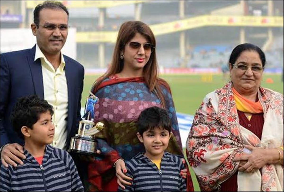 Arun Jaitley organised marriage function of cricketer Virender Sehwag at his bungalow