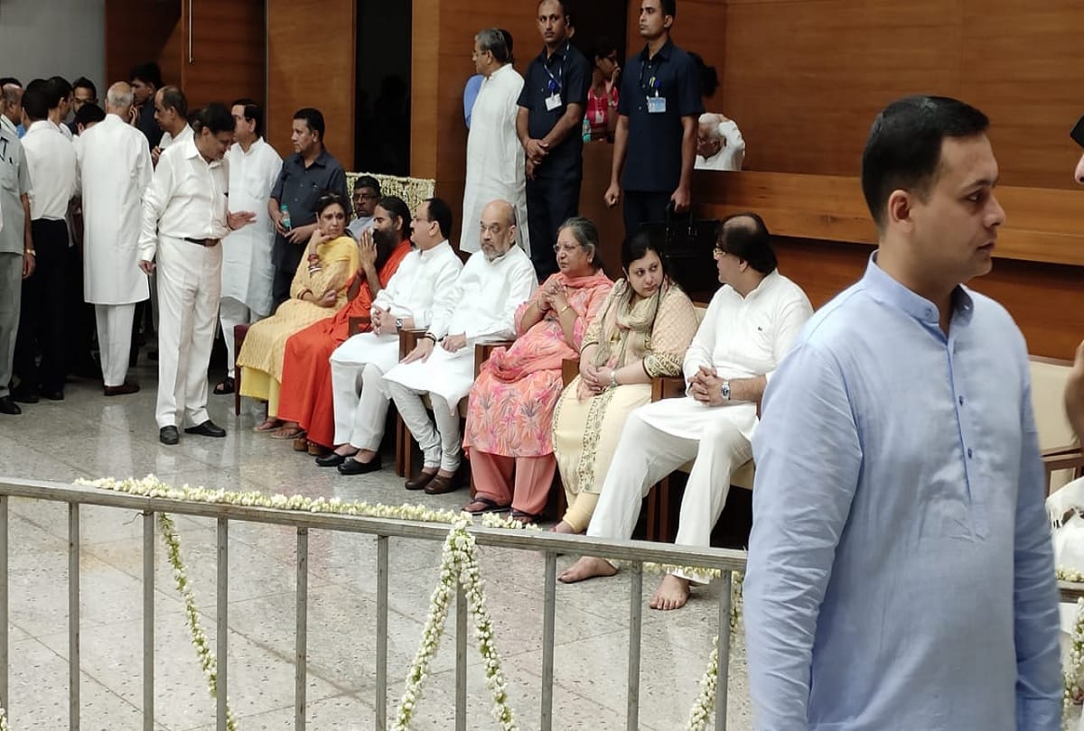 Arun jaitley first pictures of Last visit from inside BJP headquarters