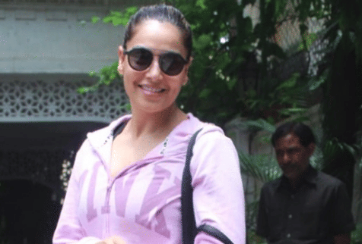 bipasha basu spotted after long time here some pictures