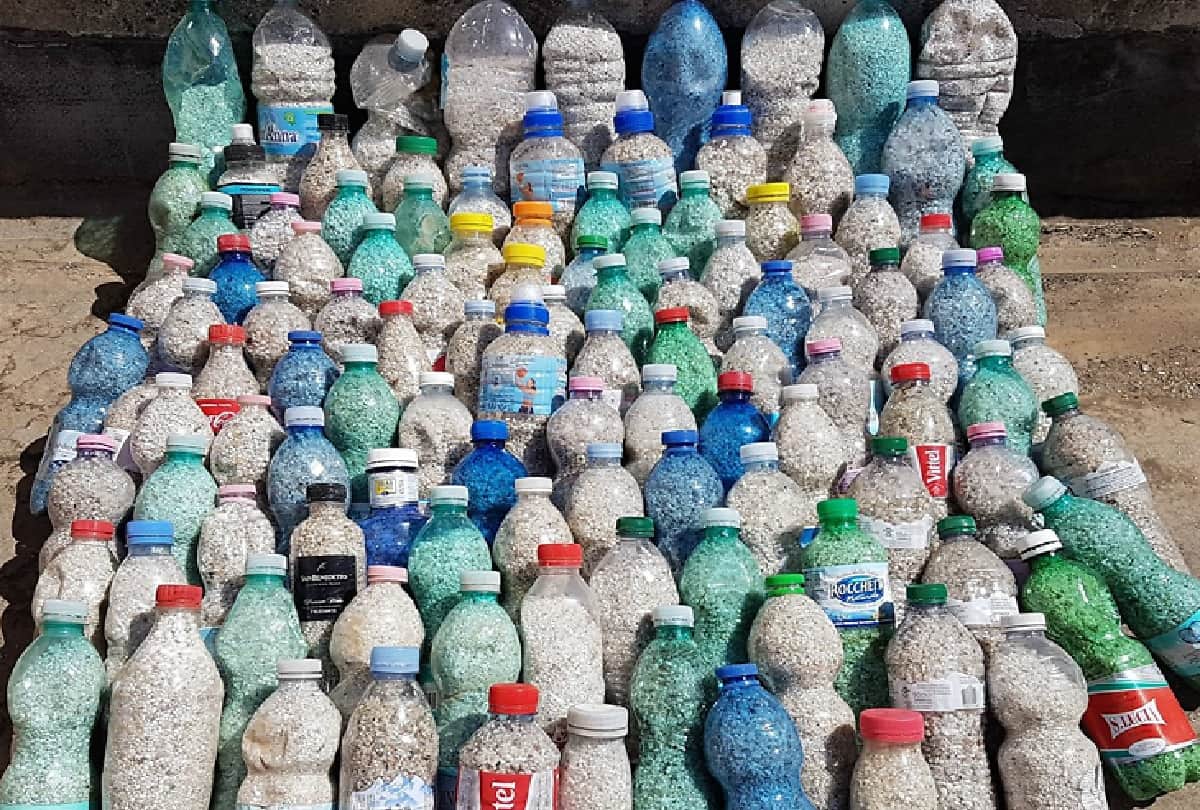 couple arrested in italy for sand theft in sardinia beach