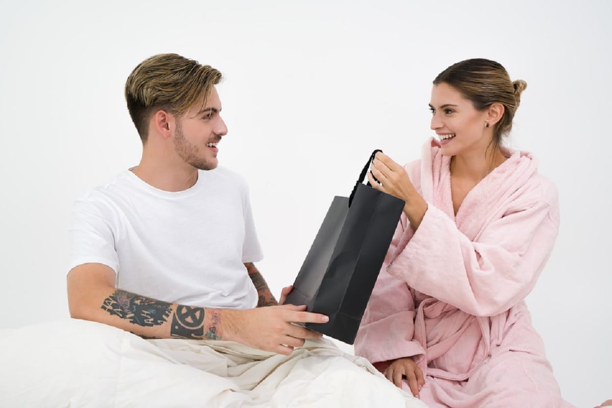 thoughtful gift ideas for your boyfriend that you can also use and enjoy