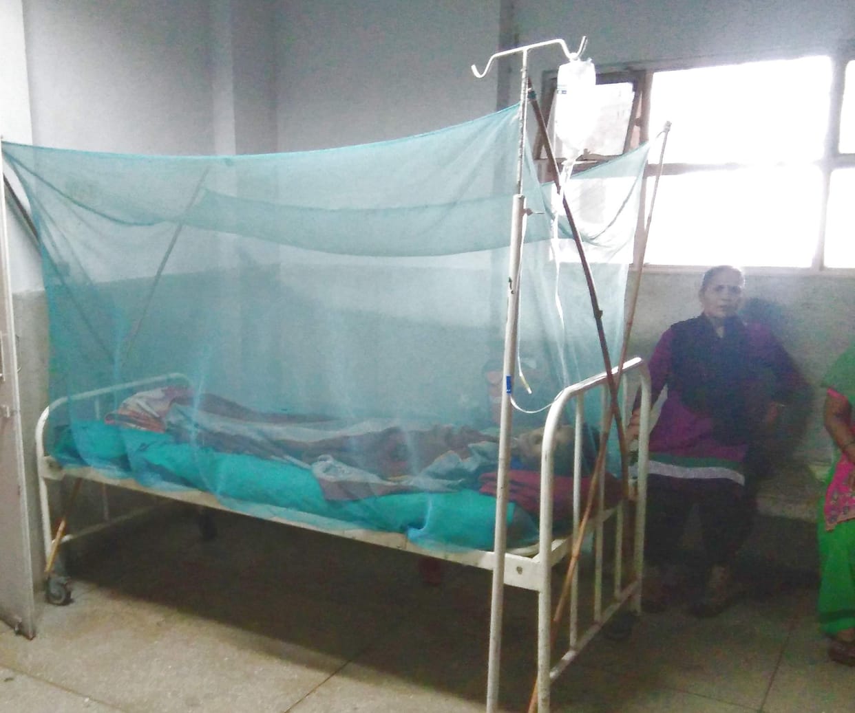 Dengue patients cross 200, helpless corporation in fogging