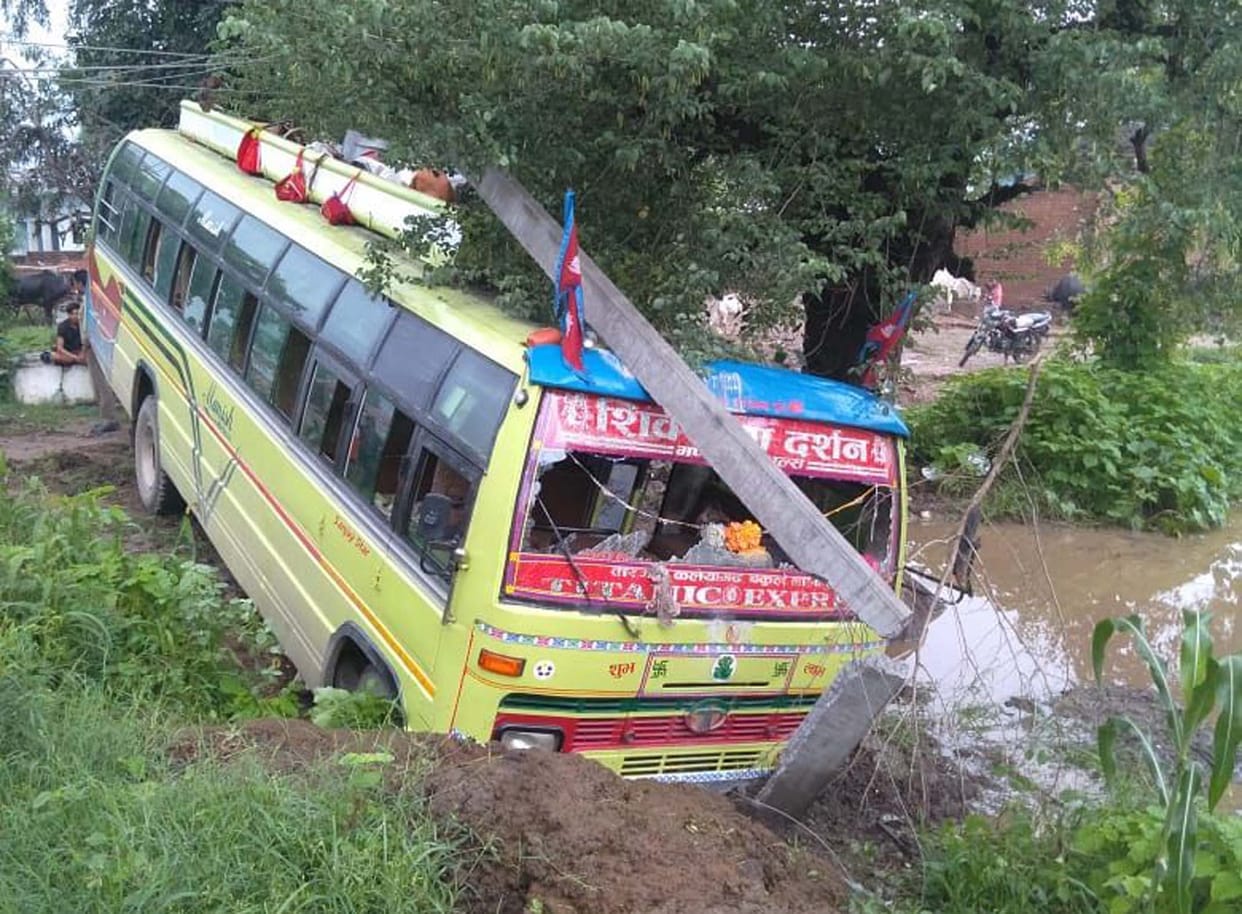 Nepali tourists bus falls in Khanty
