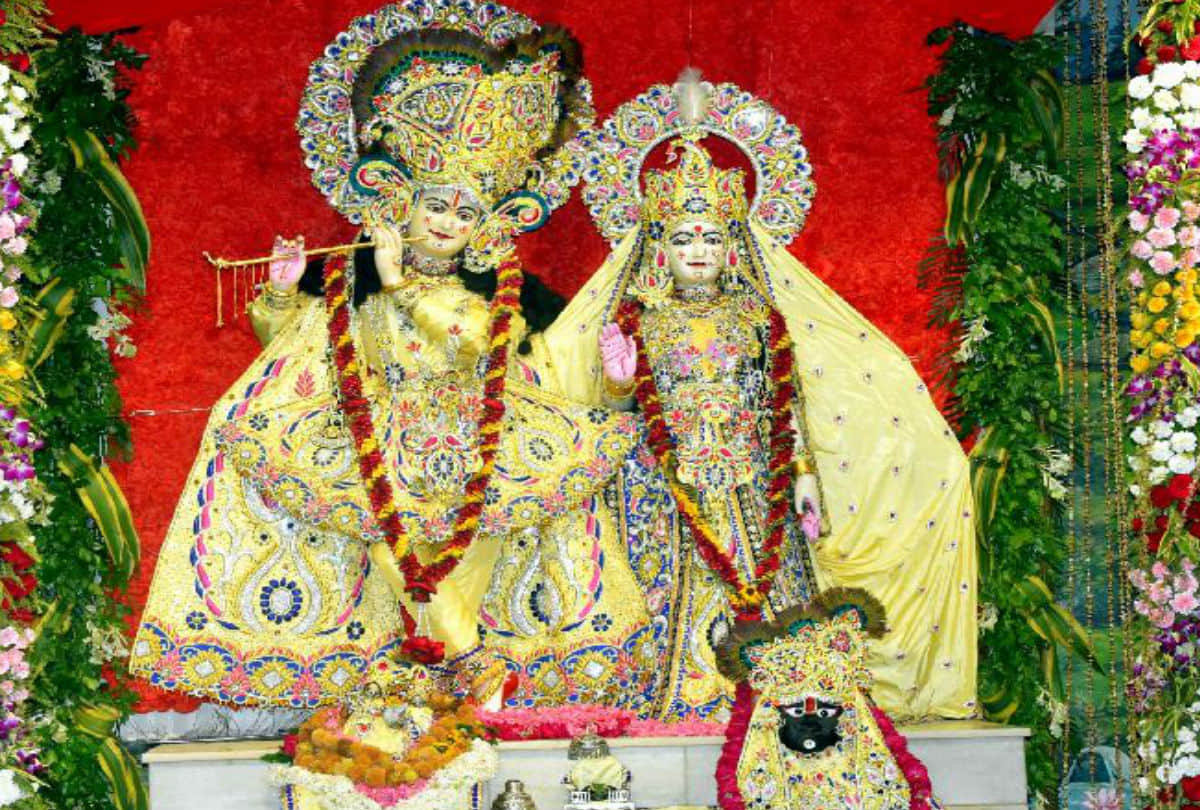 Vasant Panchami celebrations in Bannke Bihari Mandir in Vrindavan