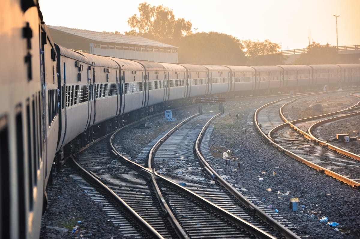 indian railways longest train route and journeys