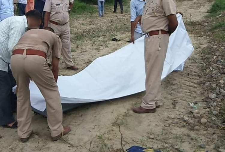 Lover Couple Commits Suicide By Jumping In Front Of Train