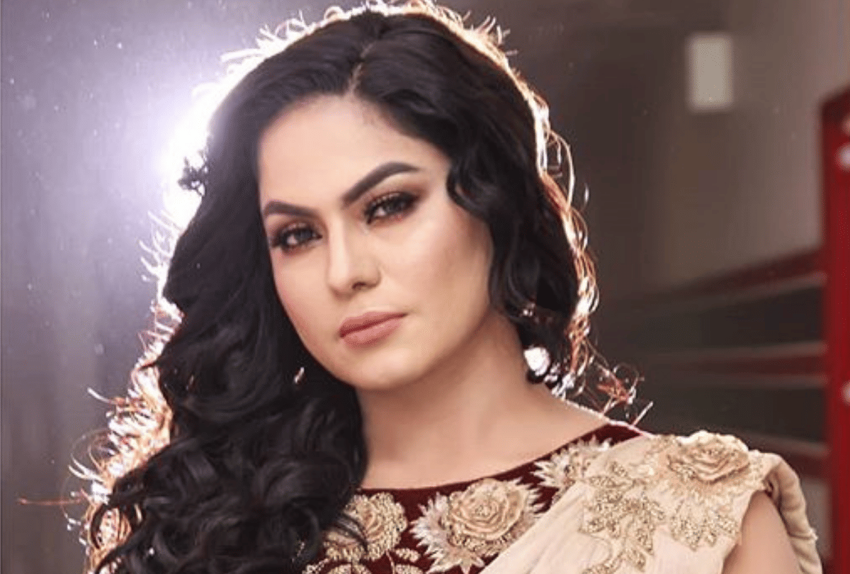 Dis Veena Malik secretly marry with pakistani actor Hamza Ali Khan