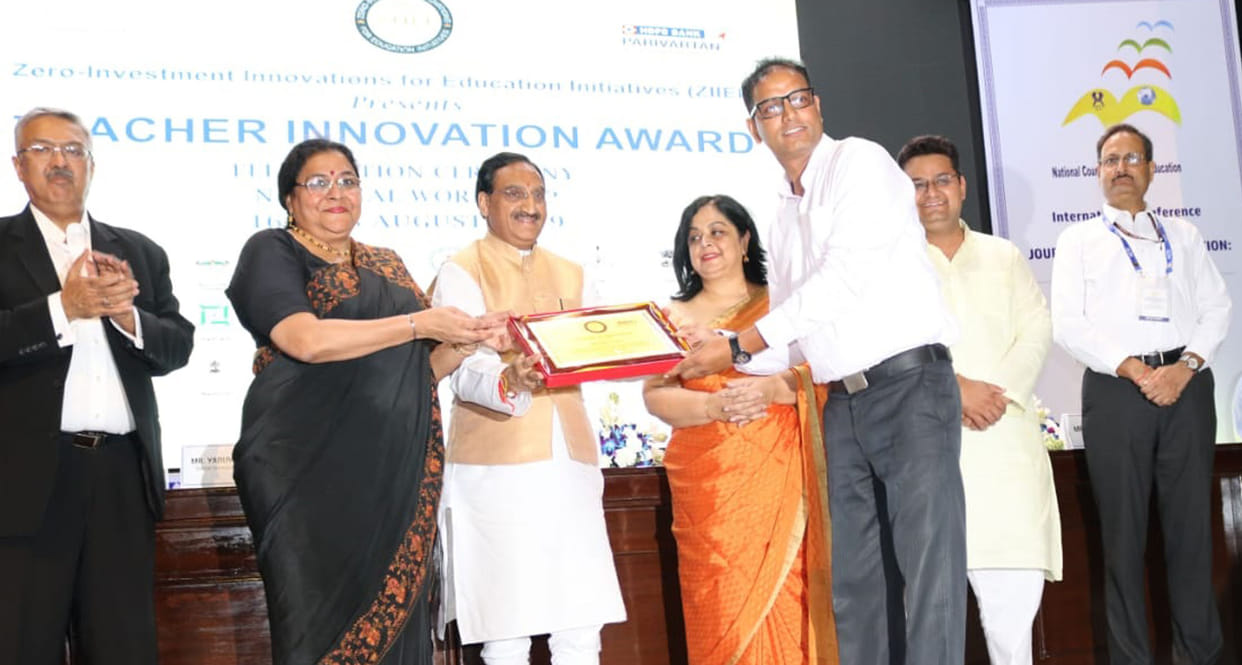 National Teacher innovation award 2019 uttarakhand three teachers Honored