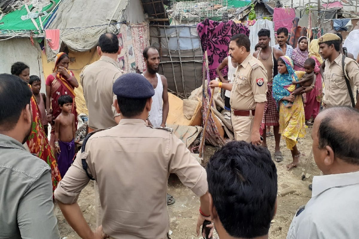 woman beaten by Mob in Meerut in doubt of child theft