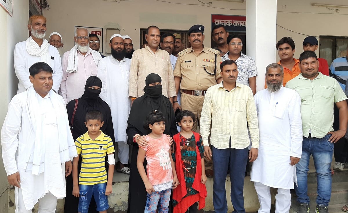 two couple remarry after co convinced to both side people in chandauli