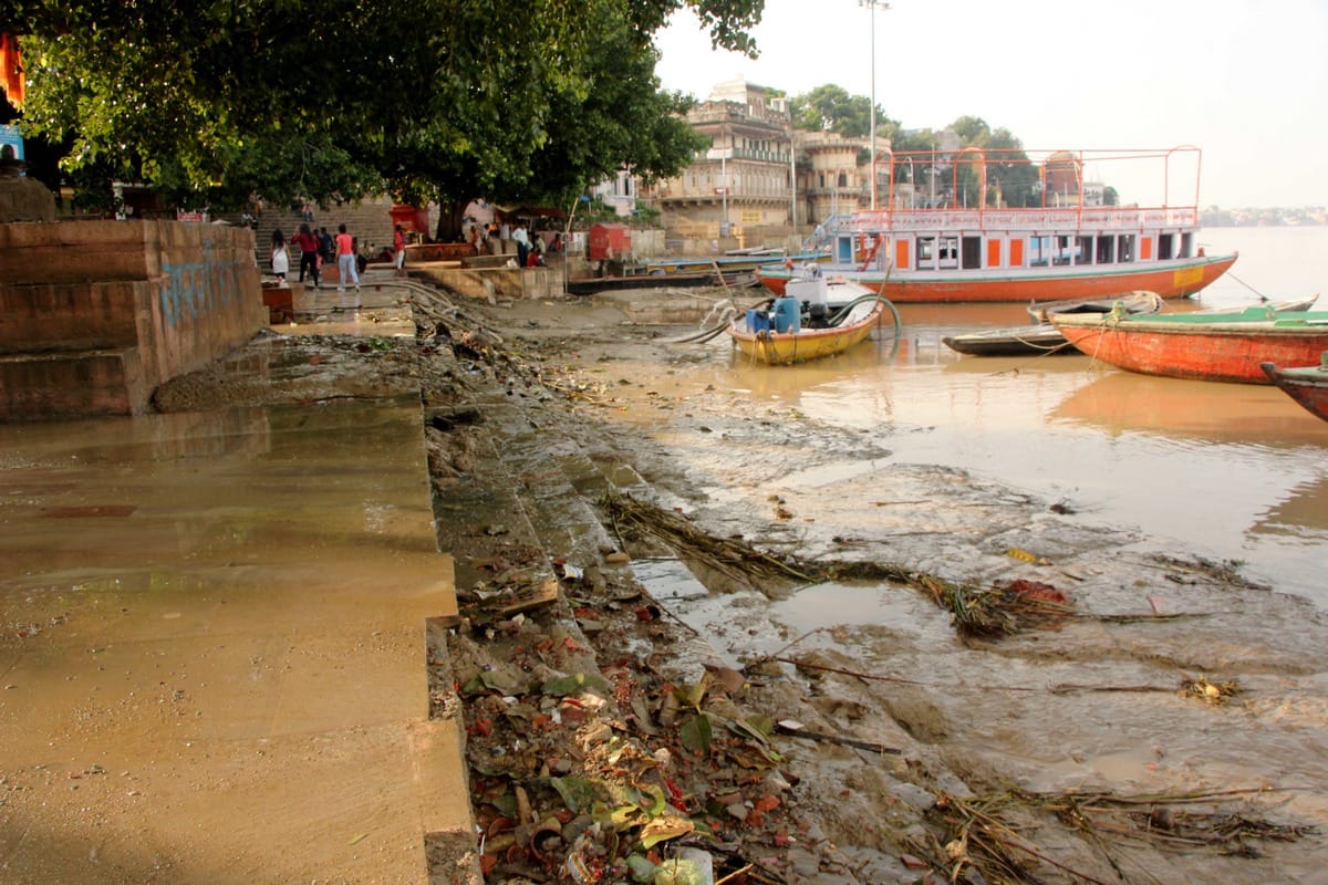 Risk of infection due to ganga varuna water level decreasing in varanasi