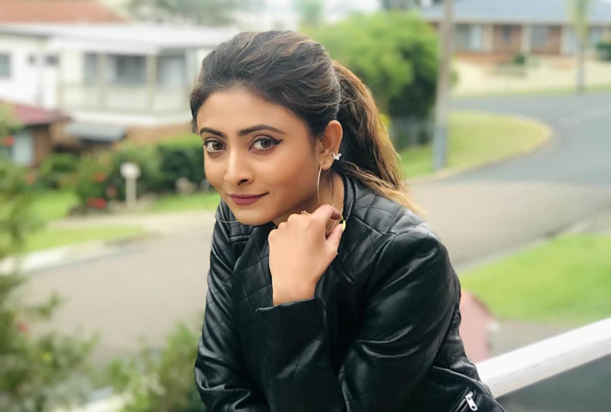 bengali actress juhi sengupta allegedly harassed by a petrol pump staffer