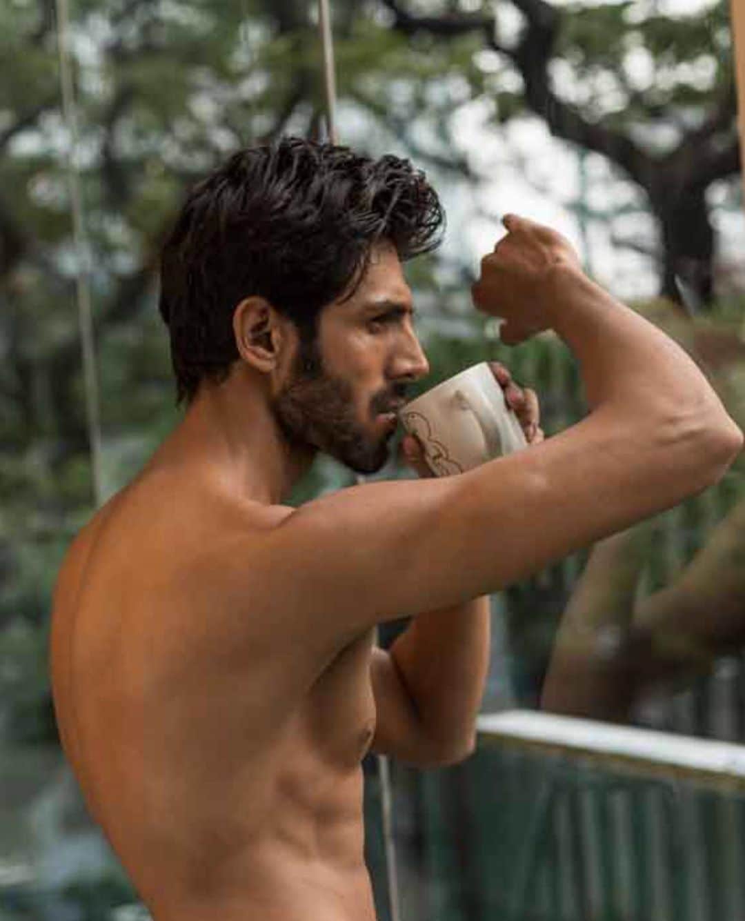 Kartik Aaryan shared shartless photo will announced something tomorrow