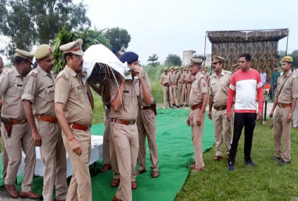 Up Police Sub Inspector Suicide Case Family Protest and Alligation in Mathura