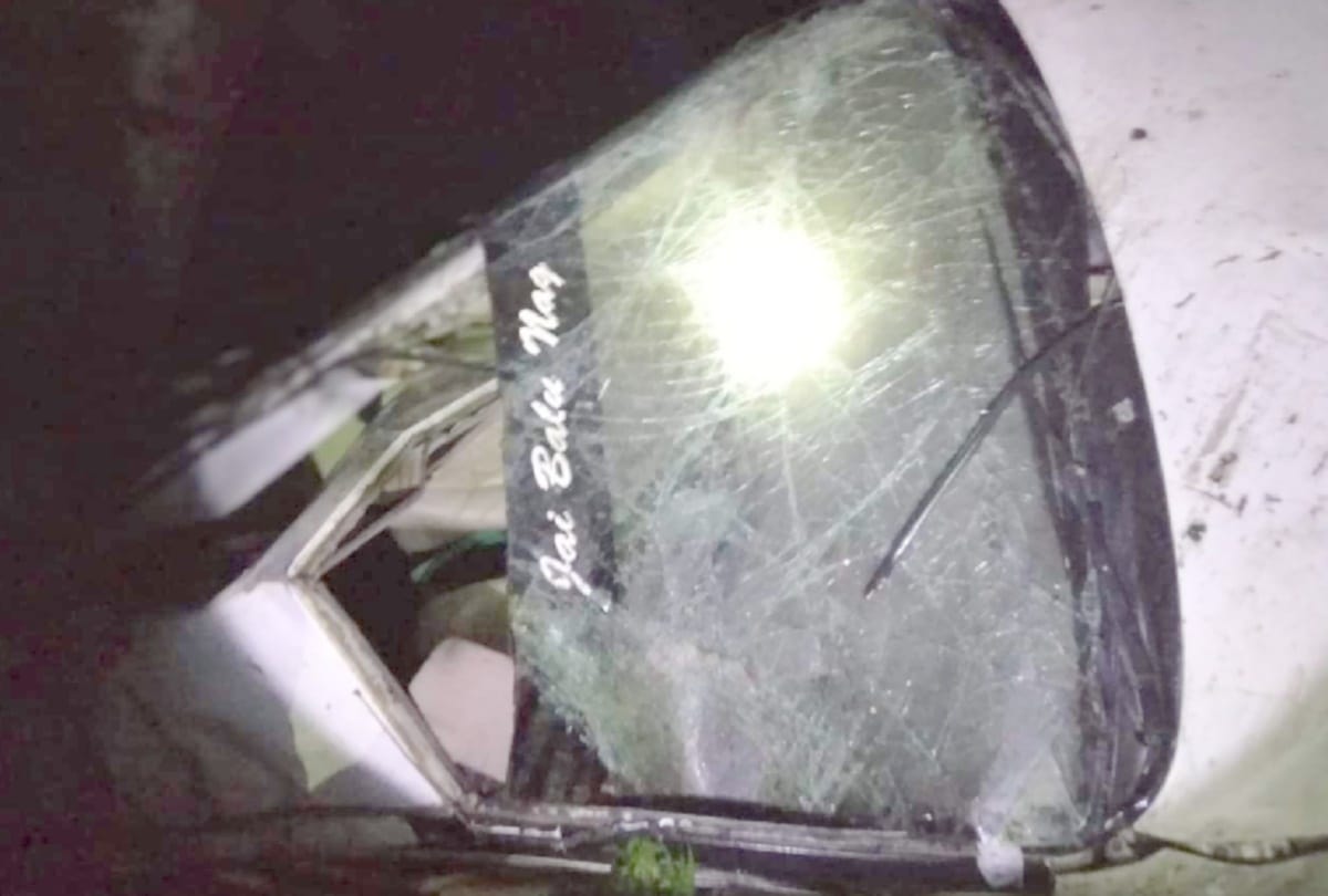 Seven people, including foreign woman injured in two road accidents in Kullu