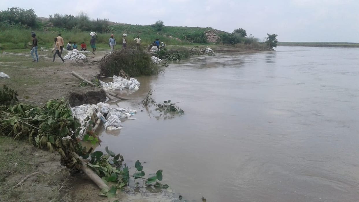 Ghaghra reached near Adampur Revli embankment