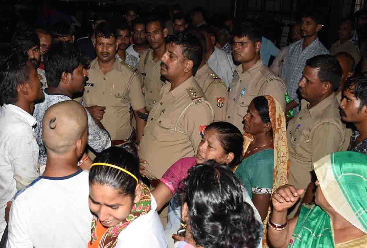 man brutally murdered in kanpur by friends