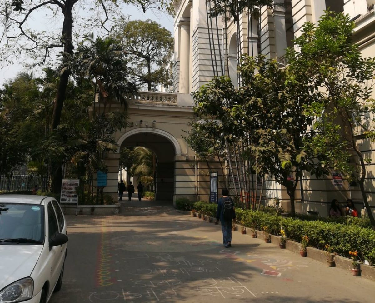Kolkata Presidency University vice chancellor Hostage in chamber by students