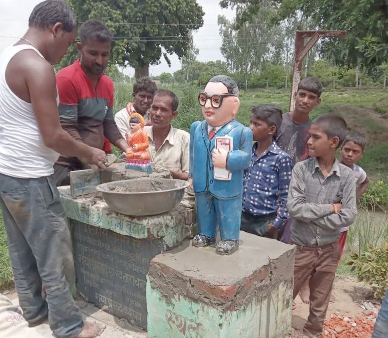 Statues of Lord Buddha and Ambedkar installed in Sirathu