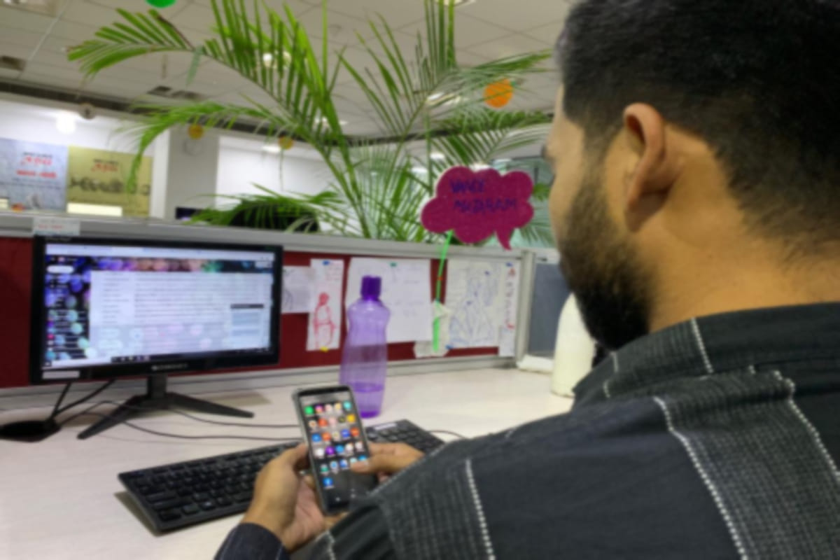 Coronavirus Lockdown how to recharge mobile number online including jio airtel and vodafone know all about it in hindi