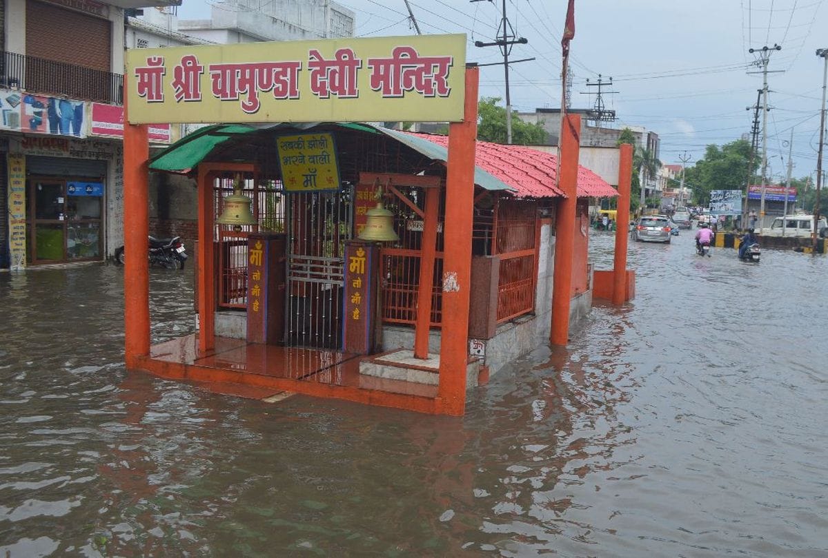 Water logging due to heavy rain in Agra