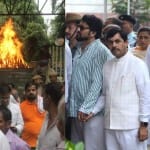 अरुण जेटली के अंतिम संस्कार में पहुंचे जेब कतरे, बाबुल सुप्रियो का फोन चोरी