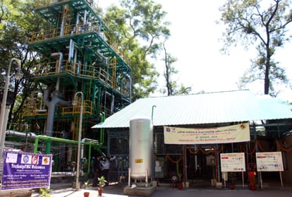 Union Minister Dr harshvardhan inaugurated plastic Diesel plant first time in india at dehradun