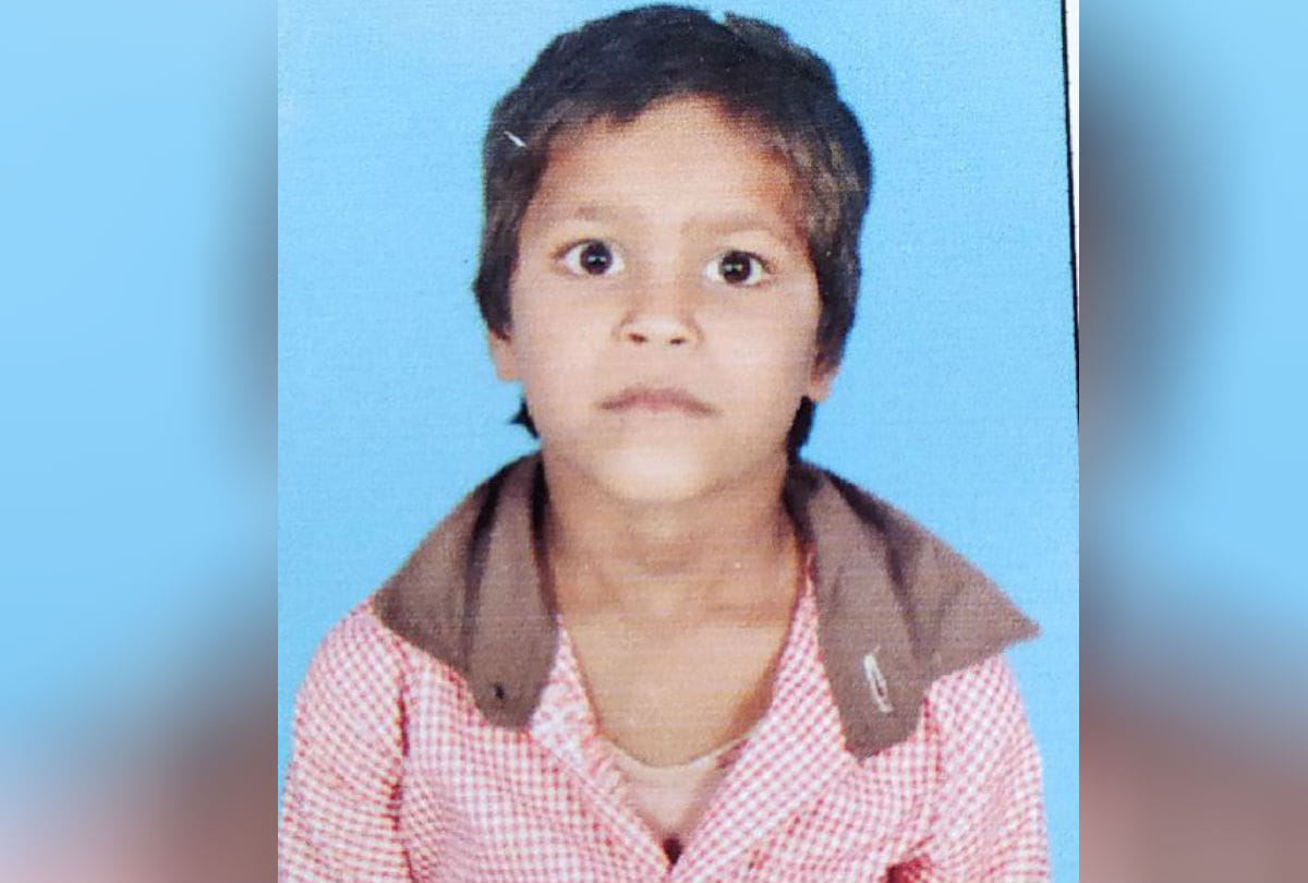 Death Of Nine Year Old Girl Due To Adhar Card for Anti Rabies Vaccine
