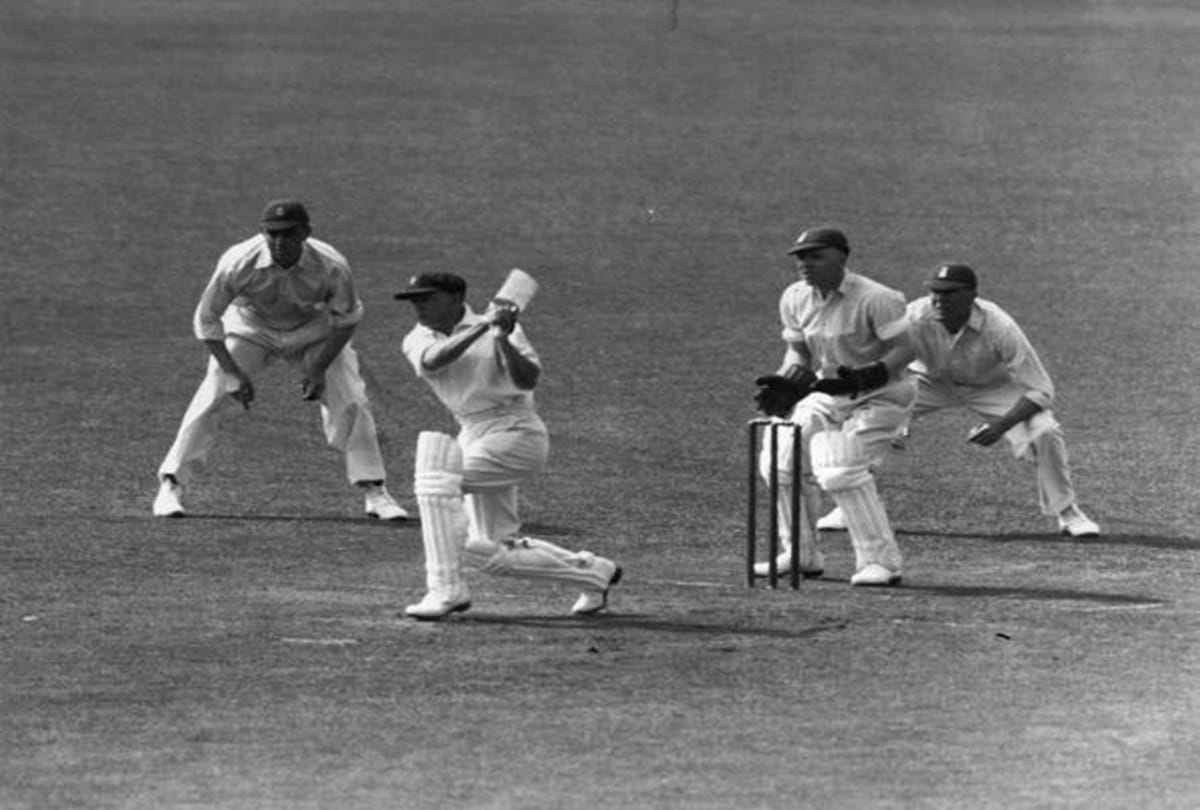 Australian great cricketer Don Bradman green baggy test cap sells for 340000 dollars