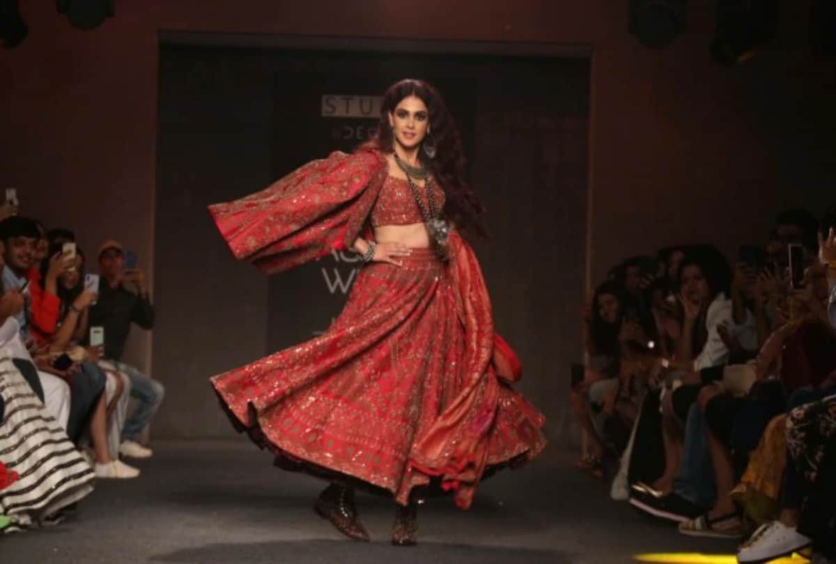 Lakme Fashion Week: Genelia D'Souza looks stunning in red boho lehenga choli on the ramp