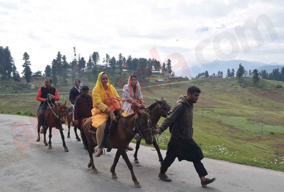 Srinagar situation and Srinagar weather, famous place of Kashmir, jammu kashmir gulmarg news