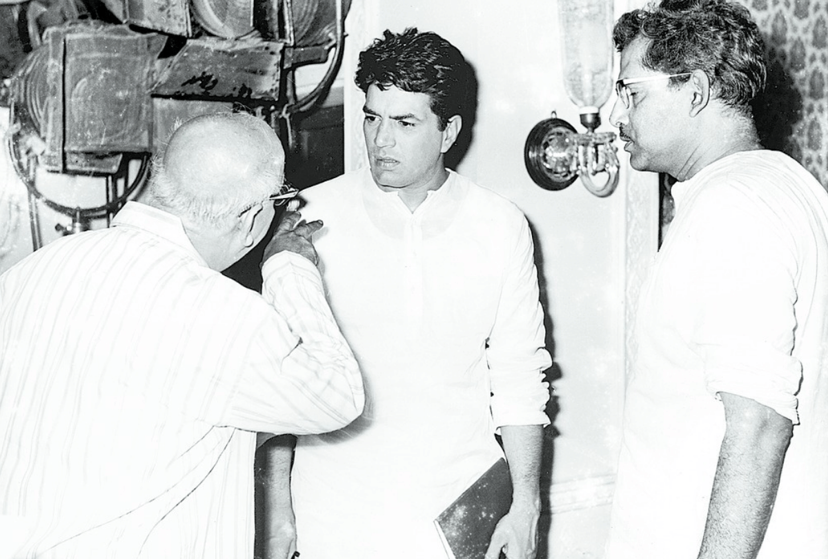 Hrishikesh Mukherjee death anniversary when he Scolded Amitabh Bachchan and Dharmendra