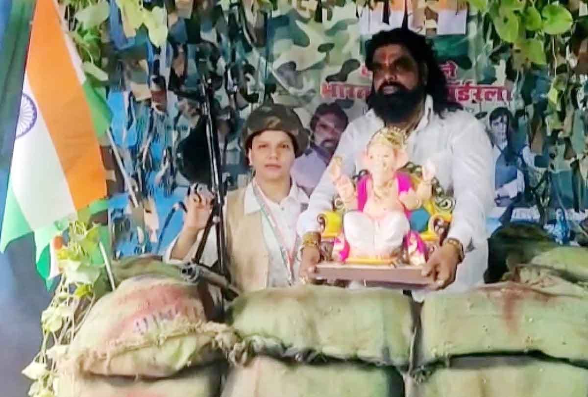 Kiran Isher resident of POONCH taking 3 idols of Lord Ganesha, called 'India-Pak Border cha Raja'