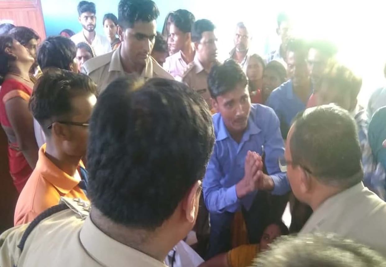 Gram Pradhan's daughter-in-law dies in suspicious circumstances in auraiya