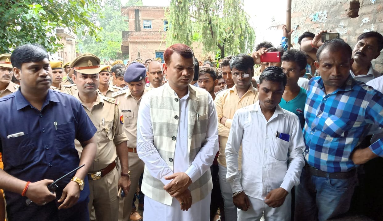 Case of murder on four including SO and police station incharge