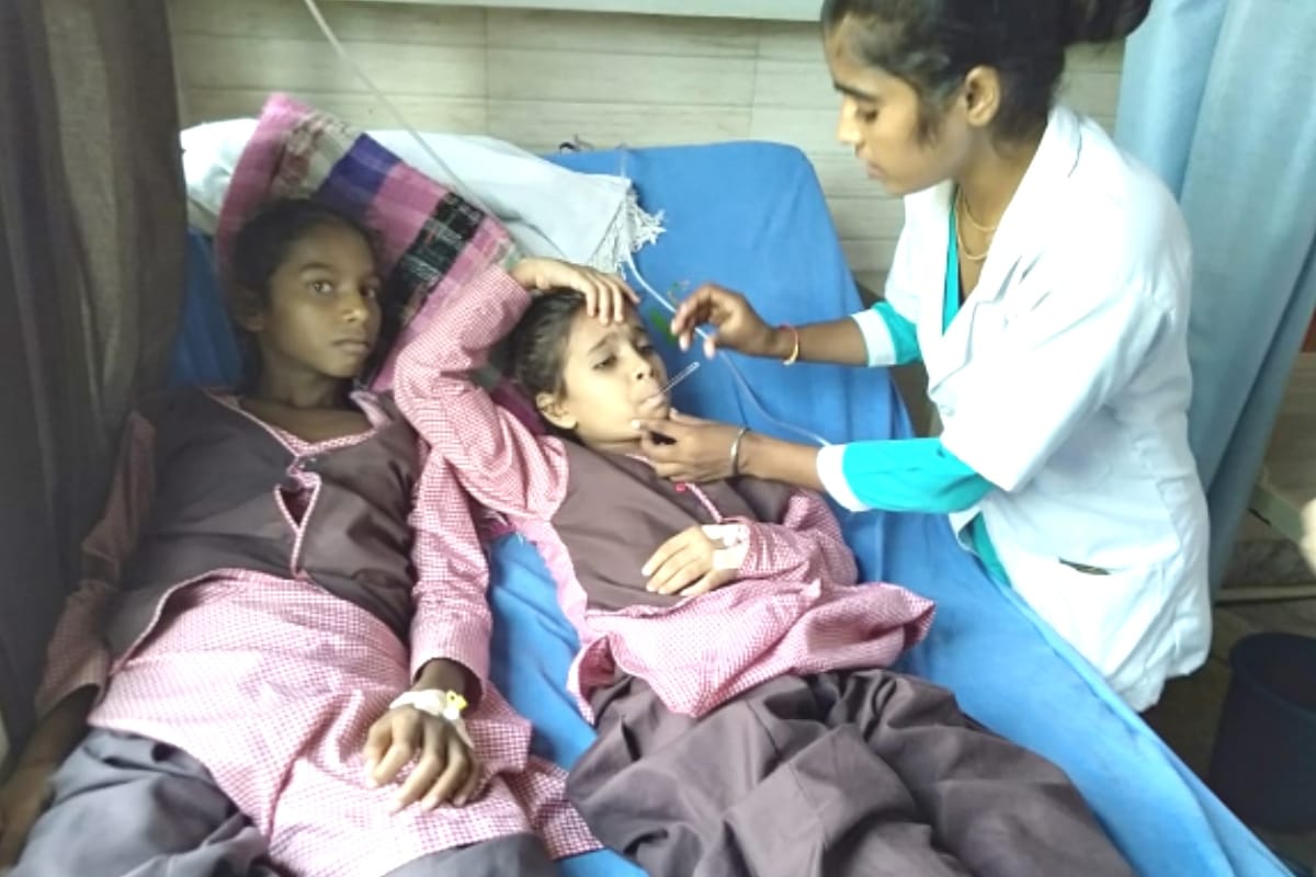 several children got sick due to bad smell of cowshed in a primary school in baghpat district