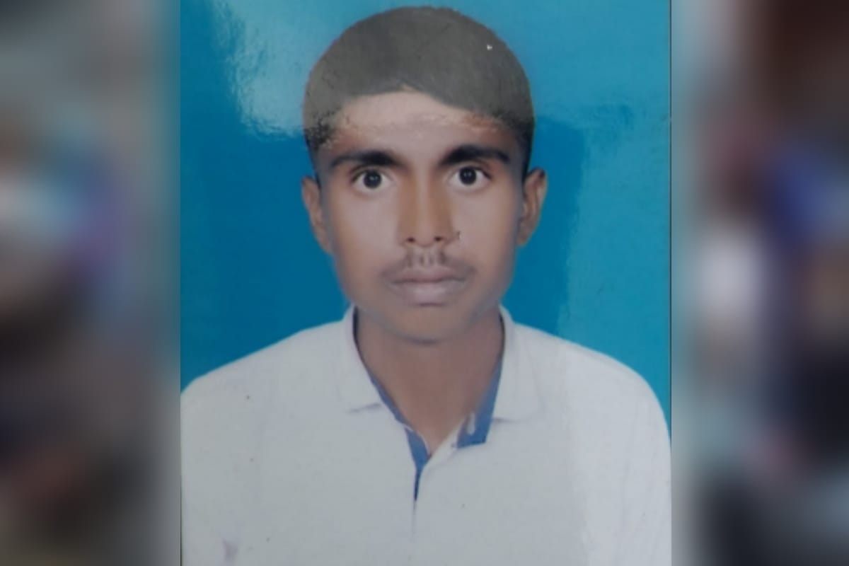 student surrender in police station after shot his friend in Baghpat