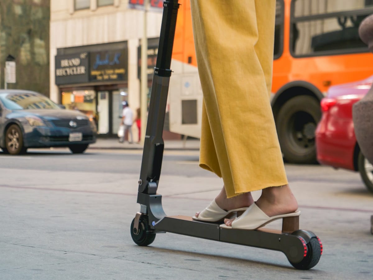 Hyundai and kia motors will give electric scooter with his car in future for last mile mobility