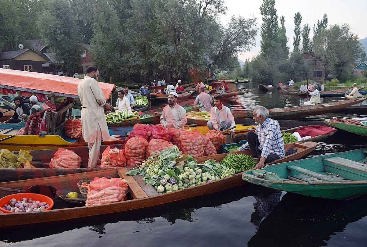 kashmir latest photos of dal lake, latest visuals of jammu kashmir