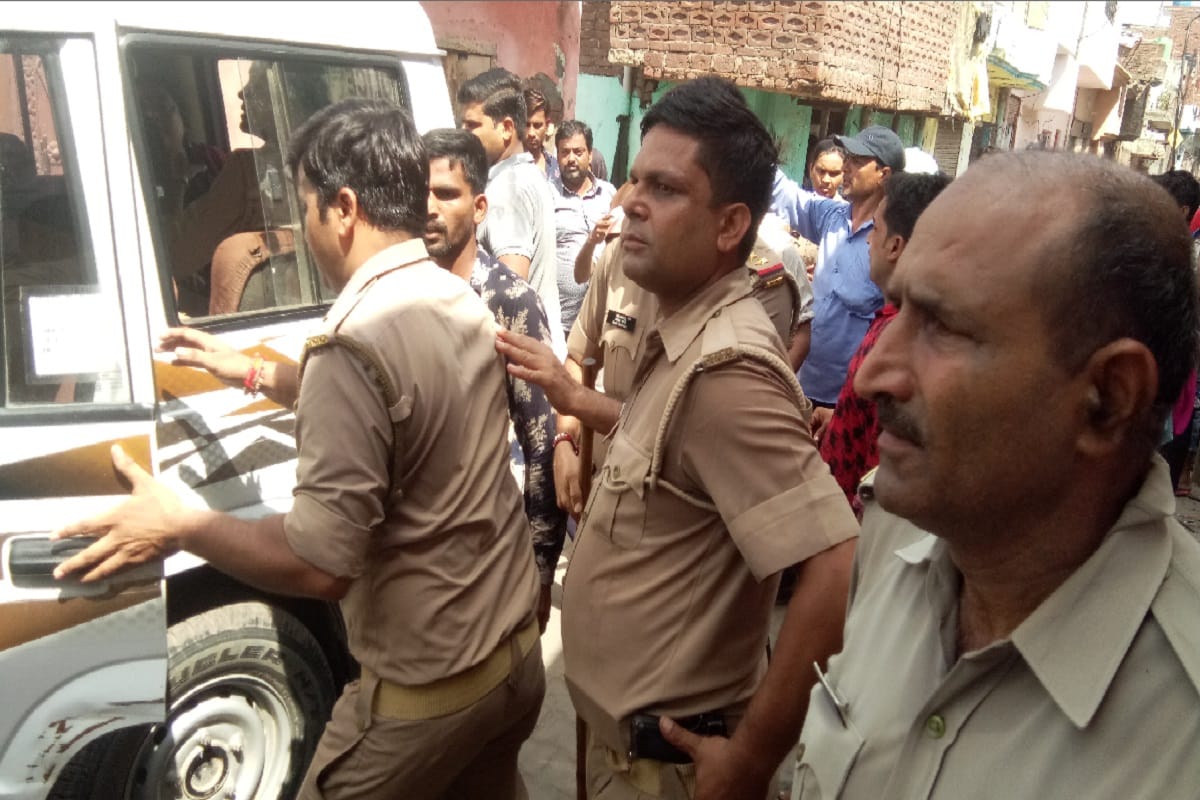 Attacked on a woman of suspicion of child theft in Meerut of Uttar Pradesh