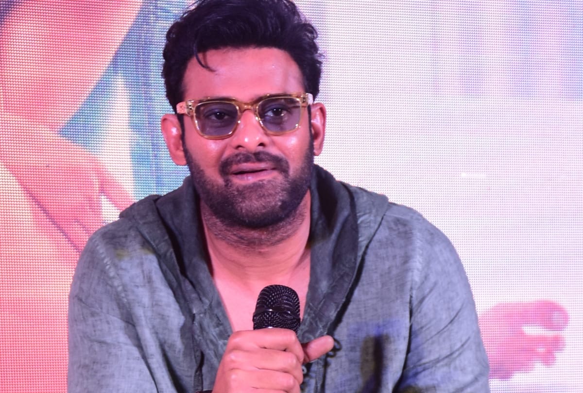 tv actress shraddha kapoor and actor prabhas reached lucknow for promotion of film saaho