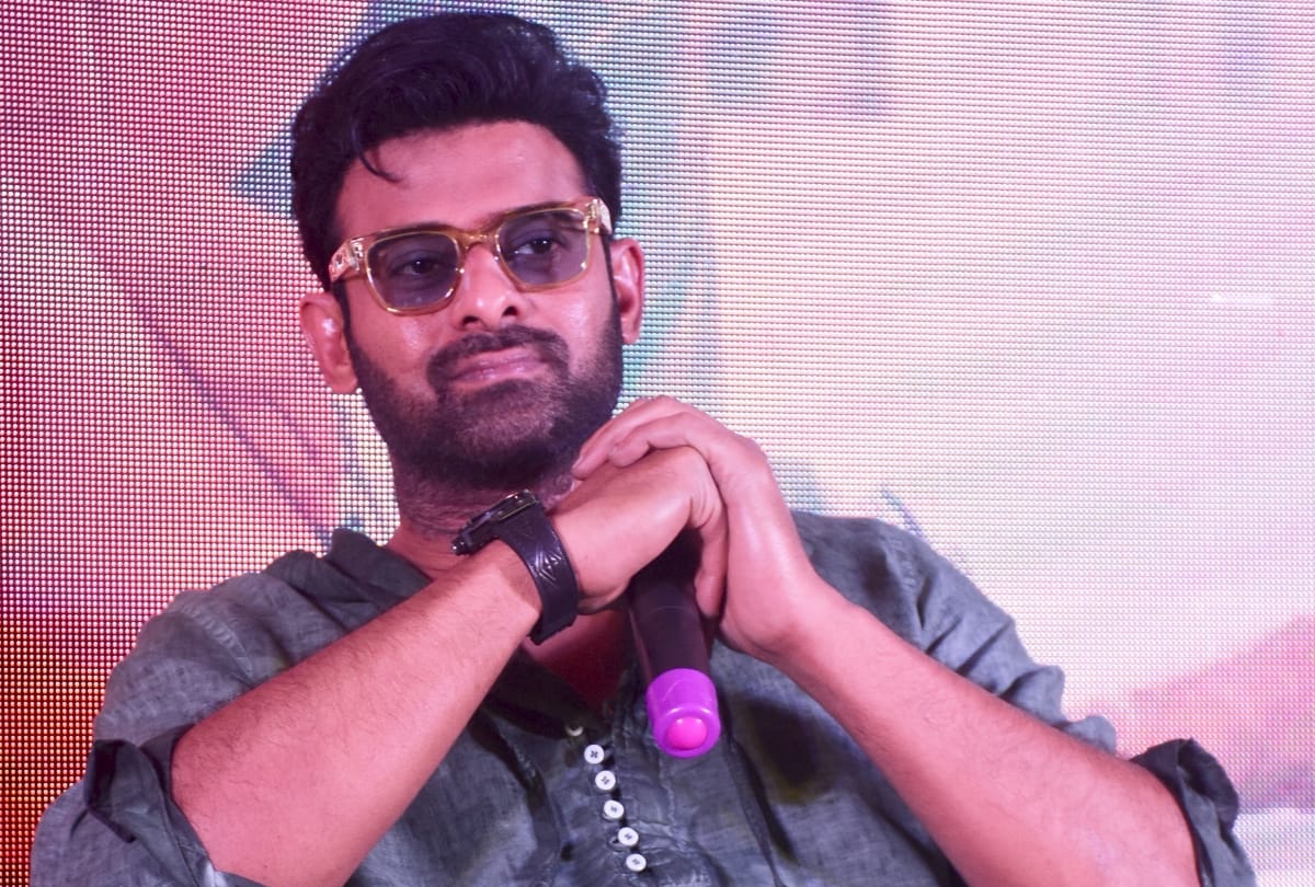 tv actress shraddha kapoor and actor prabhas reached lucknow for promotion of film saaho