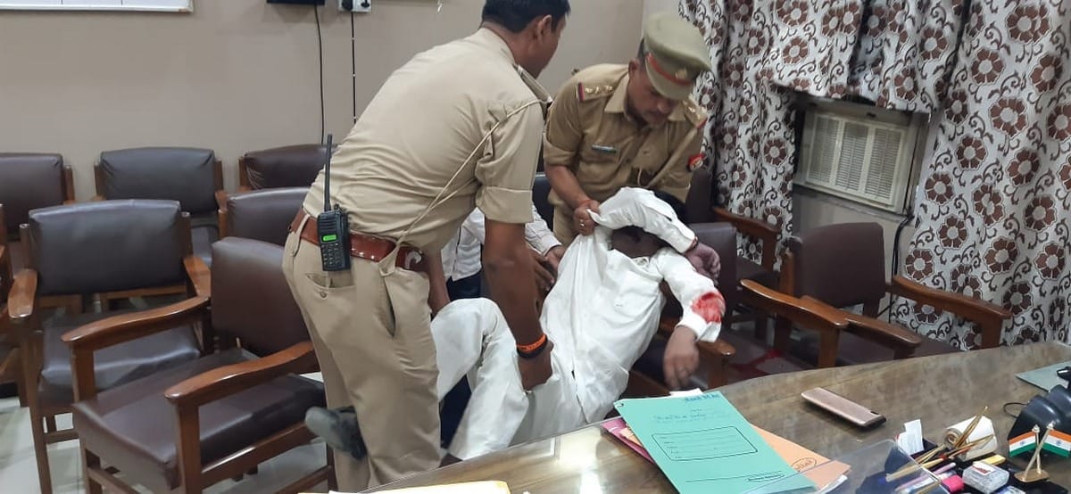 Contractor shot himself suicide In room of chief engineer PWD Office in varanasi