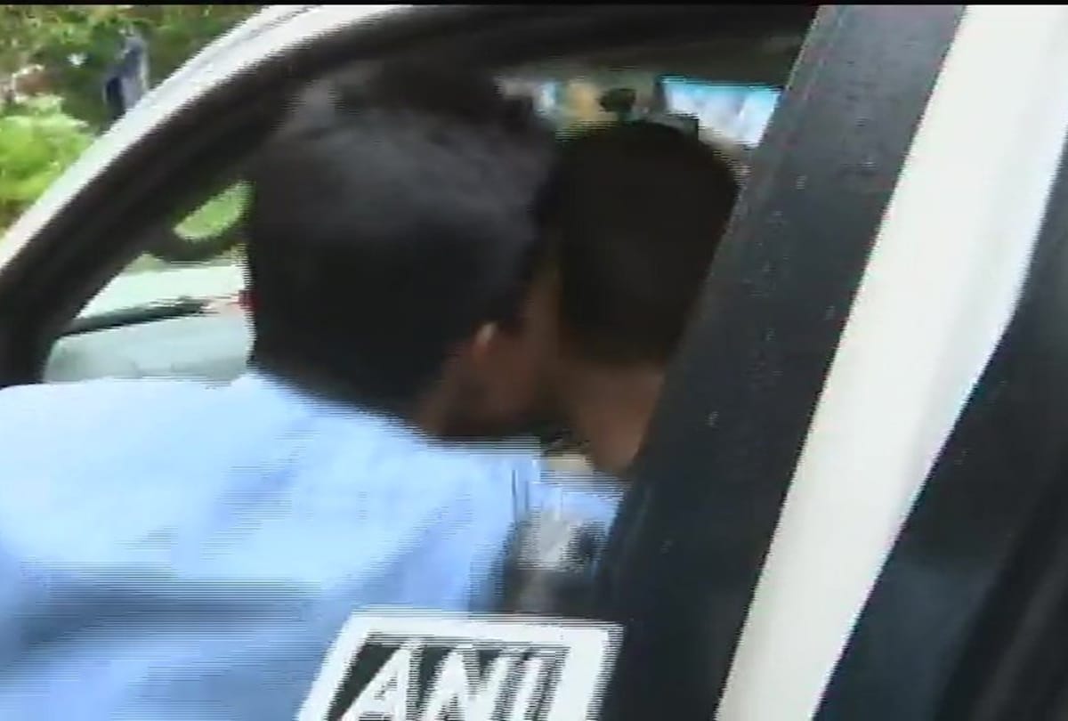 Man kisses Rahul Gandhi during his visit to Wayanad
