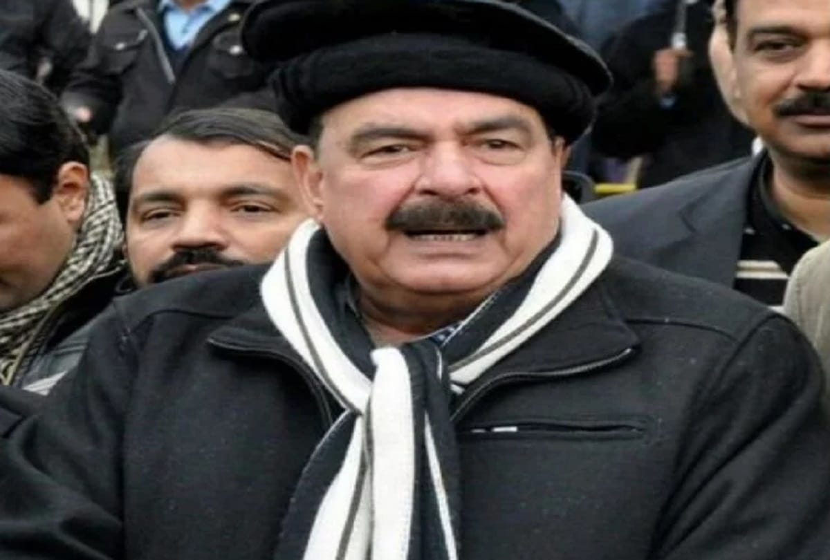 Pakistan Railways Minister Sheikh Rashid Ahmed predicted full blow war between India and Pak